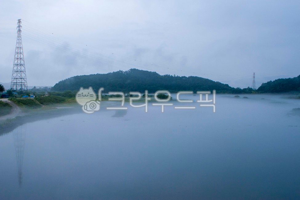 철탑,송전철탑,여름,안개,아침풍경,송전선,자연,nature