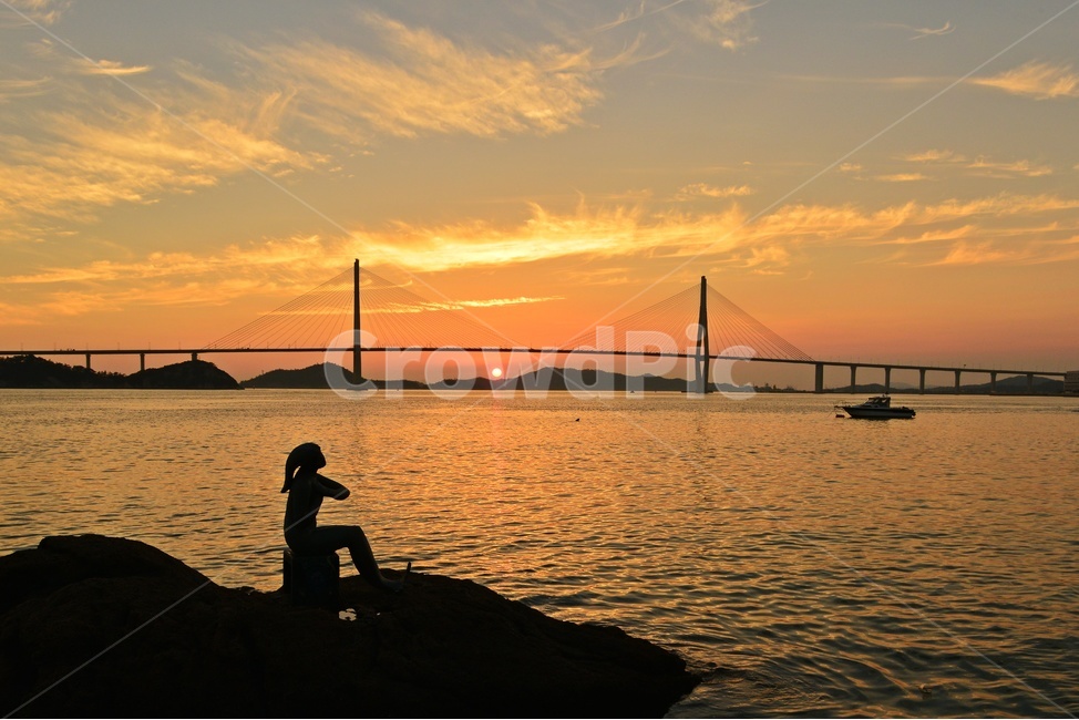 목포대교,목포,목포대교일몰,배,황금색,하늘,person,사람,nature,자연,outdoors,옥외,water,물,shoreline,해안선,sea,바다,자연,풍경,nature,landscape