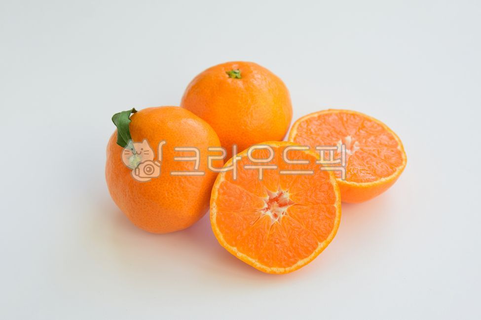 cut,winter fruit,fruit,half tangerine,winter,white background,section,Orange,tangerines,Tangerine section,crush,white,ingredients,cropped,mandarin,citrus fruits,Fruit,tangerine,food,orange,citrusfruit,whitebackground,White,Cutting Tangerine,background,foo