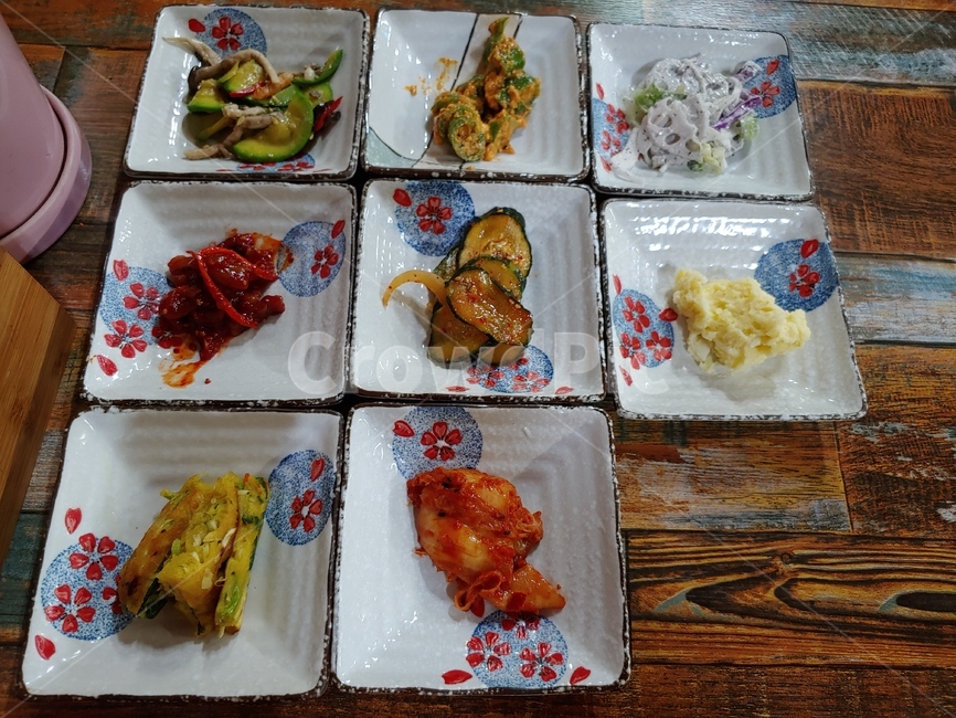 반찬,한식,접시,음식,한정식,meal,breakfast,lunch,dinner,아침식사,점심식사,저녁식사,메뉴,식탁,dish,soup,rice,menu,맛있는,yummy,delicious,백반,식당,restaurant
