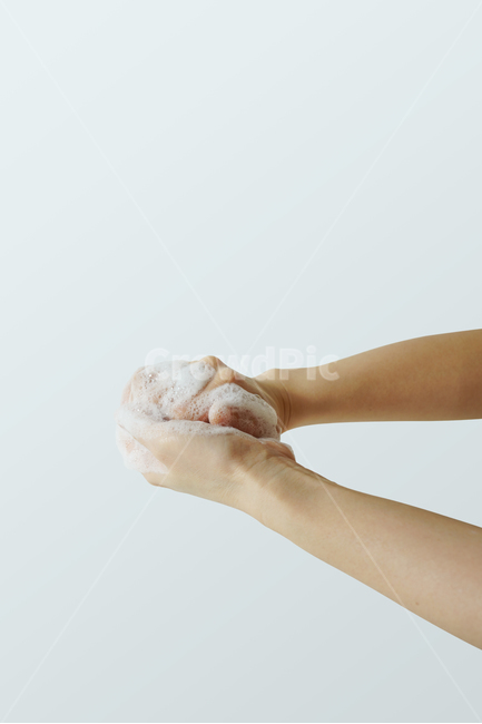 손,손소독,손씻기,공중보건,위생,비누거품,거품,비누,청결,누끼,보건,의료,헬스케어,건강,감염,핸드워시,손청결,hand,wash,bubble,human,health,medical,clean,사람,인물,인간,human,person,신체일부,몸,body