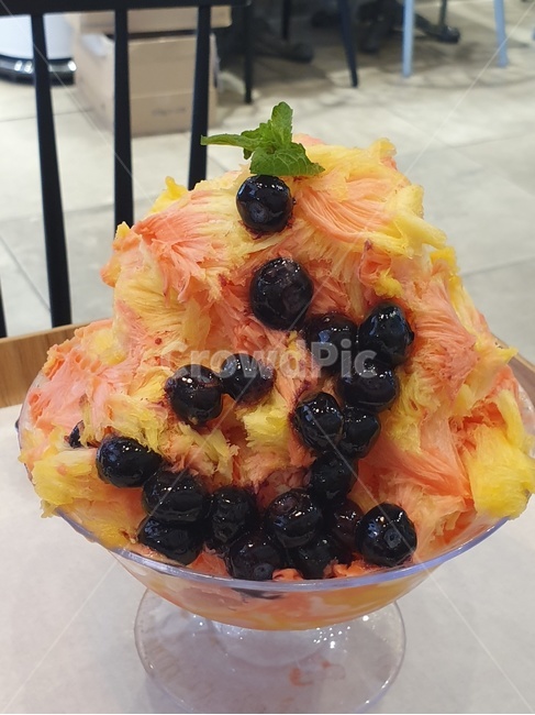 빙수,블루베리,블루베리빙수,딸기빙수,아이스빙수,음식,식재료,요리,food,cook,meal,dishes,food reserves,디저트,간식,후식,dessert,snack