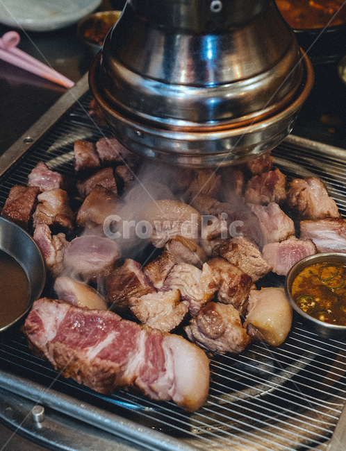 돼지고기,목살,pork,고기,맛집,구이,food,음식,식재료,요리,food,cook,meal,dishes,food reserves,육류,고기,meat,한식,한국음식,한국요리,korean food,korean dishes,korean meal,korean cook
