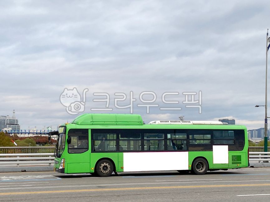 버스,버스광고,목업,목업이미지,광고,광고판,차량광고,시내버스광고,부착광고,옥외광고,판넬,비즈니스,상업광고판,도시배경,사인보드,상업광고,커머셜,비어있는,프레임,광고디자인,빈공간,배경,바탕,백그라운드,사각형광고판,차량,교통수단,bus,busadvertisement,mockup,mockupimage,billboard,vehicleadvertisement,citybusadvertisement,advertisement,outdooradvertisement,panel,business,commercialbillboard,citybackground,signboard,commercialadvertisement,commercial,free,frame,advertisingdesign,emptyspace,background