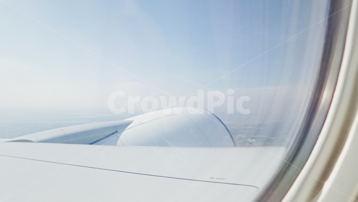 비행기,하늘,파란하늘,구름,햇빛,여행,창문,airplane,sky,bluesky,cloud,sunshine,travel,window,화창함,교통,교통수단,traffic,transportation