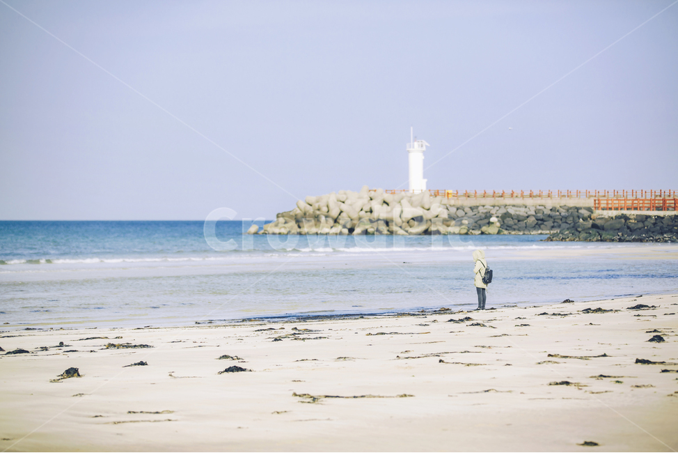 제주,등대,해안선,water,물,nature,자연,ocean,sea,coast,연안,beach,바닷가,바다,outdoors,표선해수욕장