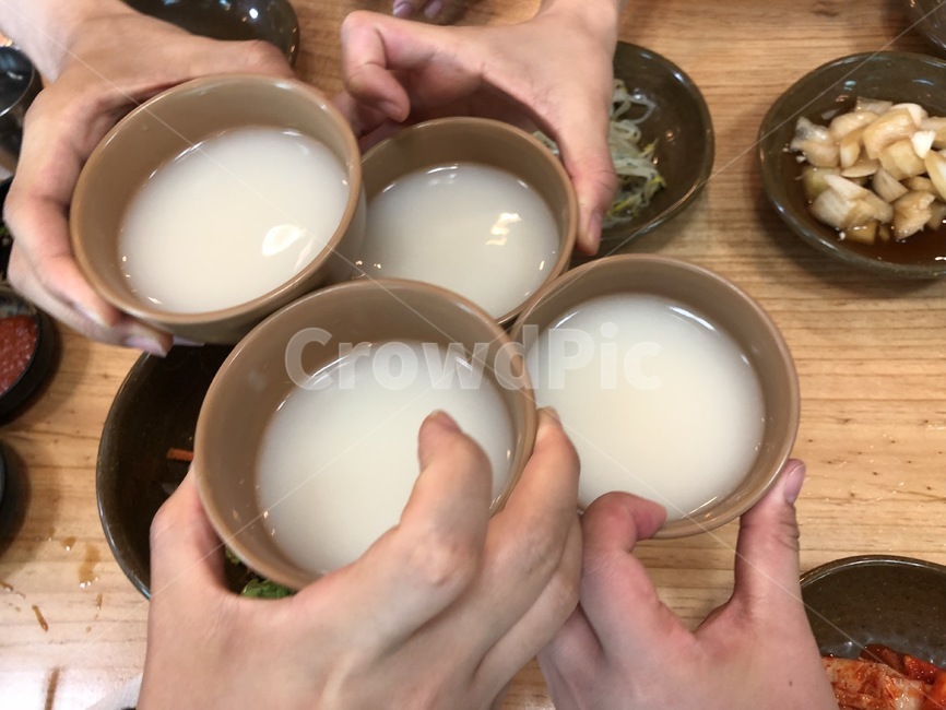 막걸리,술잔,친구들,모임,술,술,주류,alcohol