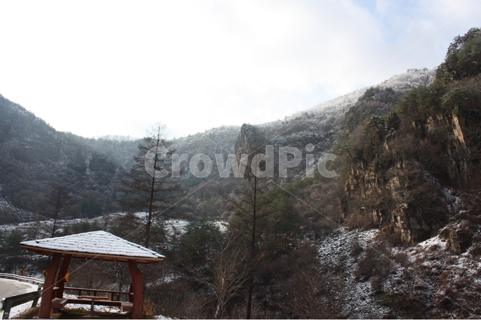 겨울,나무,산,풍경,바위,하늘,겨울,계절,winter,season,자연,풍경,nature,landscape,한국자연풍경,한국자연경관,korea nature landscape