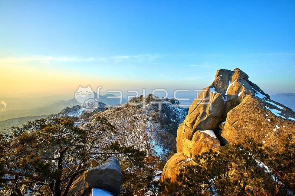 수락산,경기도,남양주,겨울산,설산,눈,자연,풍경,야외,옥외,트레킹,쾌청,산꼭대기,능선,등산,항공촬영,드론촬영,바위산,겨울,겨울풍경,suraksanmountain,gyeonggido,namyangju,wintermountain,snow,nature,landscape,outdoor,trekking,pleasure,topofmountain,ridge,mountainclimbing,aerialshooting,droneshooting,rockmountain,winter,winterscenery