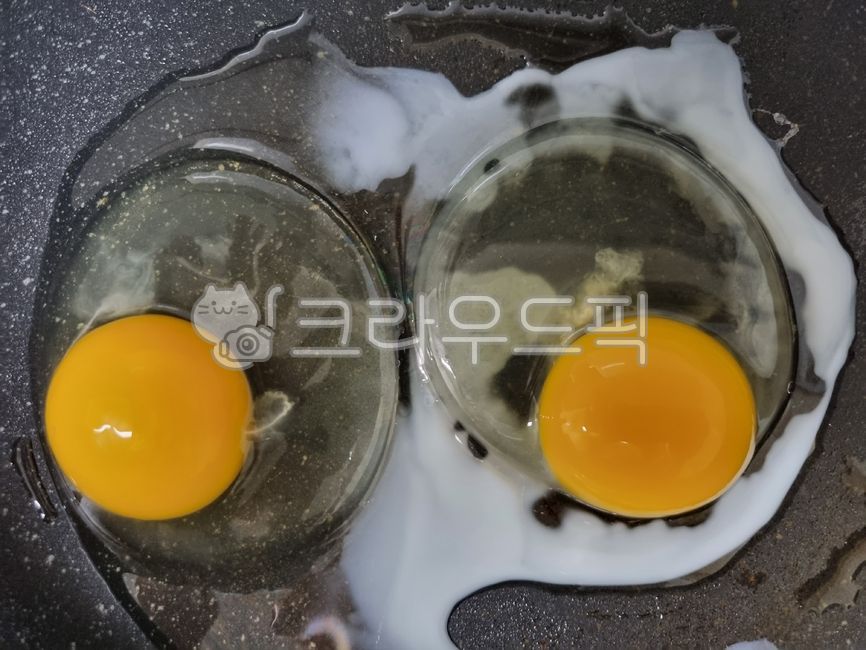 음식,food,요리,cooking,계란,계란흰자,계란노른자,흰자,노른자,egg,반숙,eggwhites,whiteegg,yolk,eggyolk,계란반숙,softboiledegg,달걀반숙,sunnysideup,달걀흰자,달걀노른자,달걀,닭알노른자,chickeneggyolk,닭알흰자,chickeneggwhites,후라이,계란후라이,달걀후라이,fry,friedegg,닭알후라이,chickeneggfry,식재료,요리재료,음식재료,foodstuff,cookingmaterial,foodmaterial