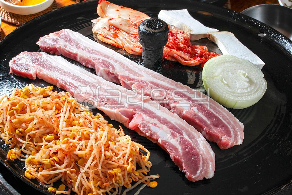 Pork belly,onion,Raw neck meat,pork,pig,BBQ,Domestic raw pork belly,pork belly,pot lid pork belly,cast iron,Korean food,Grilled Pork Belly,ingredients,Kimchi Pork Belly,Korean restaurant,mushroom,Raw pork belly,roast,Cast iron pot lid pork belly,Pot Lid R