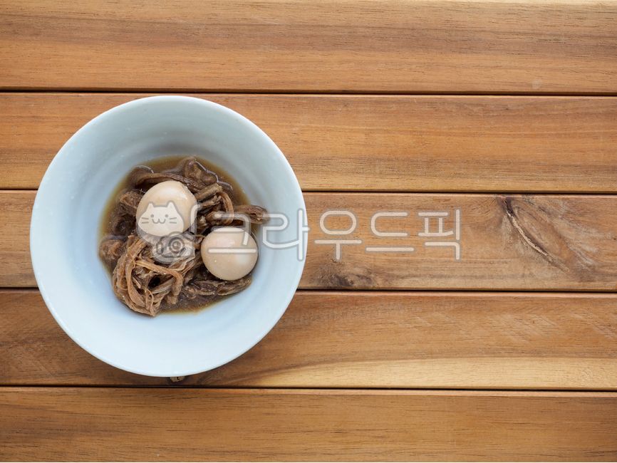 소고기,소고기장조림,장조림,한식,아시아음식,한국음식,밑반찬,간장조림,반찬,단백질,소고기간장조림,쇠고기,음식,저녁식사,고기,소스,간장,배경,식사,요리,소고기요리,beefstew,jangjorim,asianfood,koreanfood,sidedish,protein,beefsoysauce,beef,food,dinner,meat,sauce,soysauce,background,meal,cooking,beefdish,메추리알,quaileggs,음식,식재료,요리,food,cook,meal,dishes,food reserves