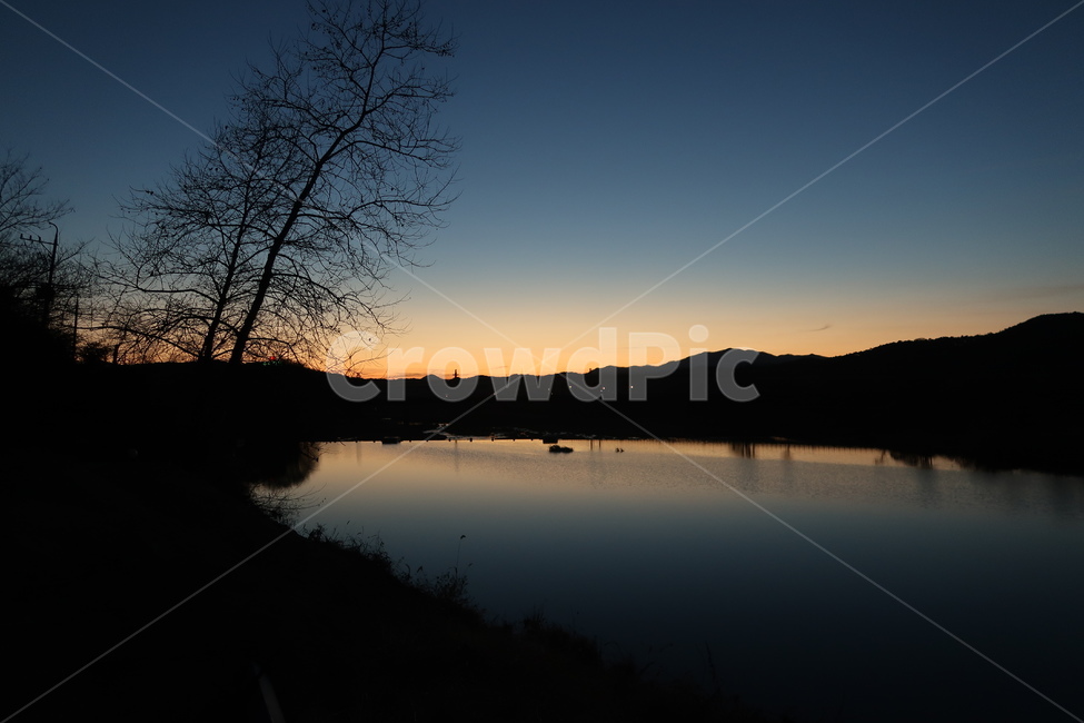 해질녁,야경,강가,장성,겨울강가,자연,풍경,nature,landscape,outdoors,옥외,land,땅,water,물,sunset,일몰,red sky,붉은 하늘,sky,하늘,dusk,황혼,dawn,새벽