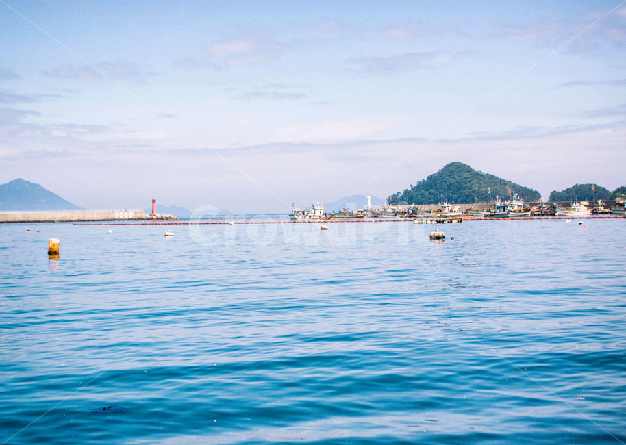 자연,풍경,바다,항구,물,표면,질감,하늘,산,구름,nature,landscape,sea,port,water,surface,structure,sky,mountain,cloud,자연,풍경,nature,landscape,등대,lighthouse,land,땅,outdoors,옥외,ocean,대양,shoreline,해안선