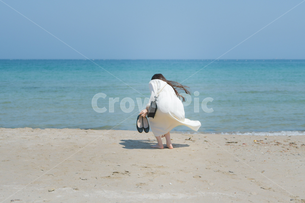 포항,구룡포,바다,여자,뒷모습,모래,하늘,봄,해변,해수욕장,sea,sky,beach,nature,woman,human,sand,해변,바다,beach,sea,여성,여자,woman,female,lady