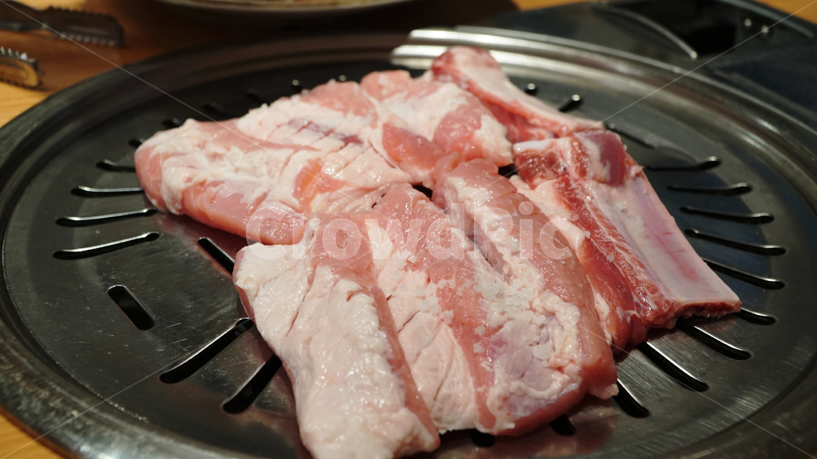 갈비,돼지갈비,소금구이,생갈비,돼지구이,구이,요리,갈비요리,갈비구이,불판,고깃집,돼지갈비요리,육류,고기,meat