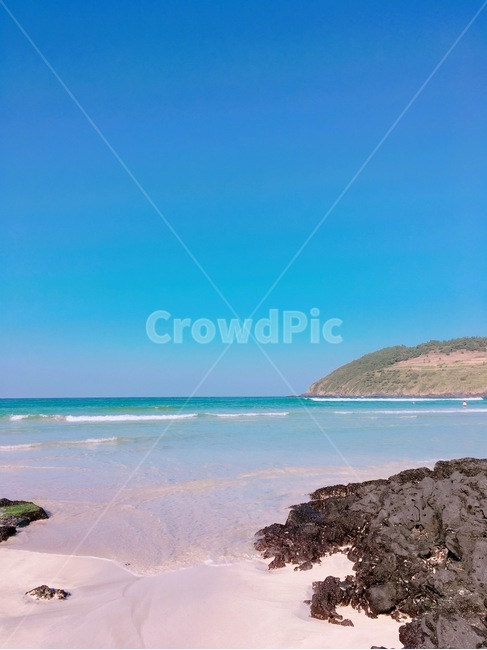 모래,바다,하늘,산,오름,자연,풍경,nature,landscape,land,땅,outdoors,옥외,shoreline,해안선,water,물,sea,ocean,대양,promontory,곶,coast,연안