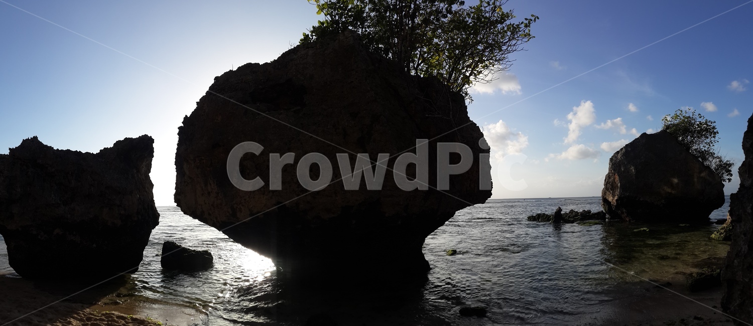인도네시아,발리,하늘,바다,해변,indonesia,bali,sky,sea,ocean,대양,자연,nature,beach,rock,rocks,바위,연안,coast,자연,풍경,nature,landscape,실루엣,그림자,silhouette,shadow,shoreline,해안선,water,물,outdoors,옥외,land,땅