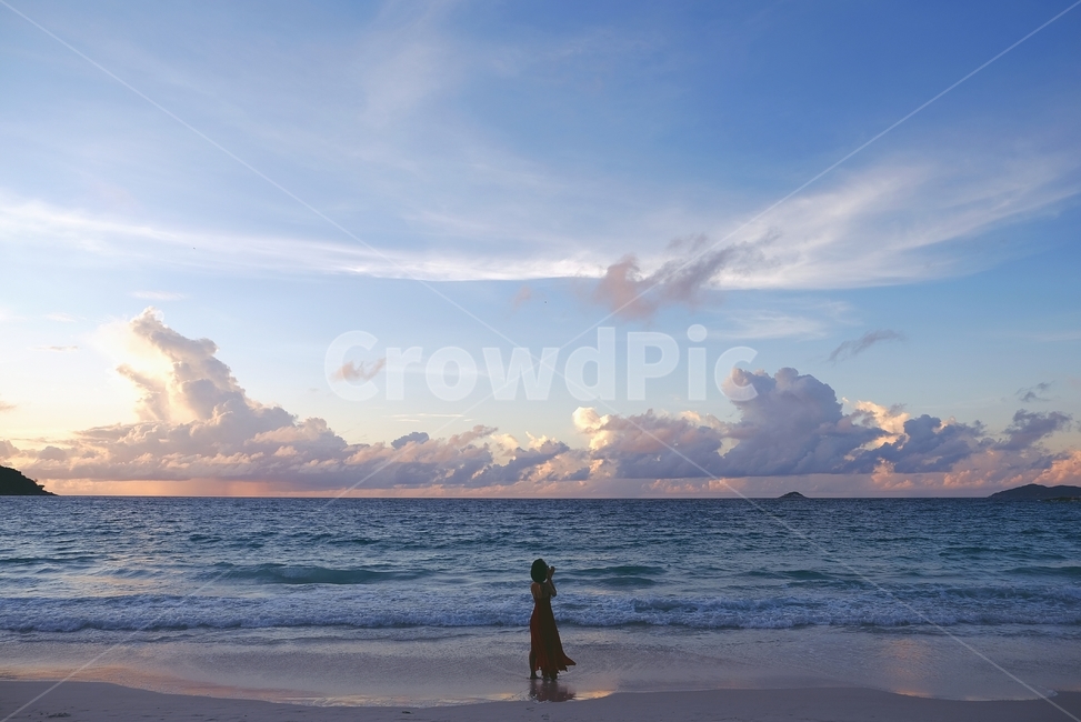 신혼여행,허니문,해변,뒷모습,여자,롱원피스,세이셸,바다,비치원피스,원피스,beach,seychelles,dress,sea,dresss,woman,lady,back,reddress,holiday,vacation,honeymoon,sunset,해변,바다,beach,sea,사람,인물,인간,human,person,여성,여자,woman,female,lady