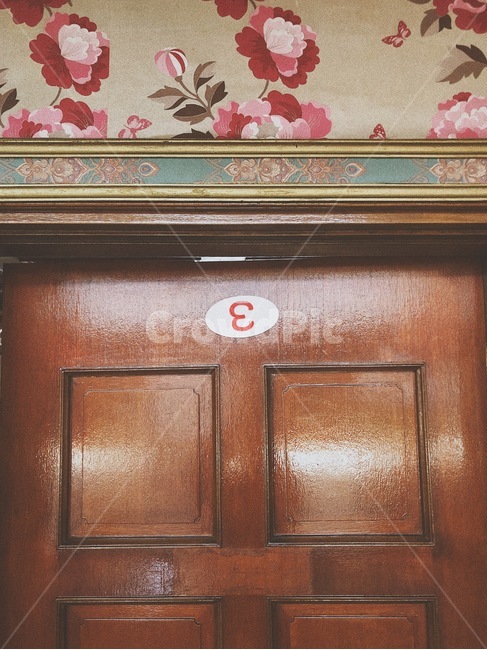 문,door,floral,꽃무늬,빈티지,vintage,나무,wood