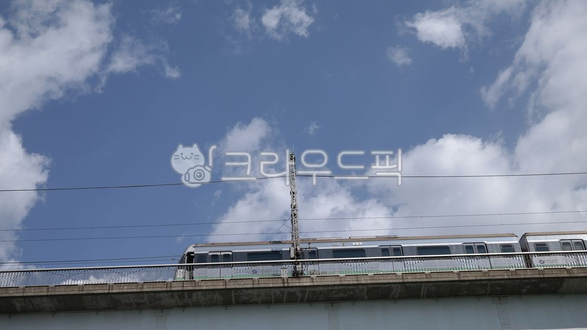 지하철,서울한강공원,한강공원,하늘,sky,날씨