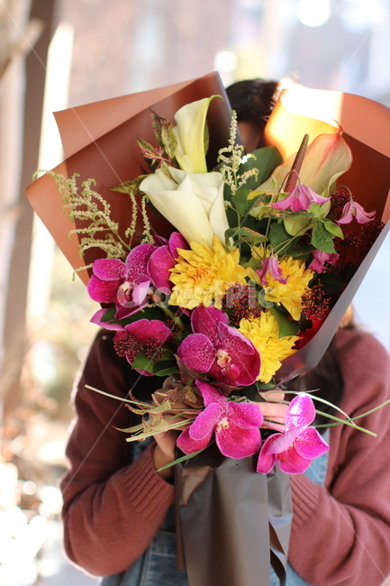 naturalbouquet,frenchstyle,plant,식물,blossom,flower,flowerarrangement,naturalflower,frenchflower,florist,wedding,ceremony,handtiedflower,handtiedbouquet,frenchbouquet,weddingbouquet,bridalbouquet