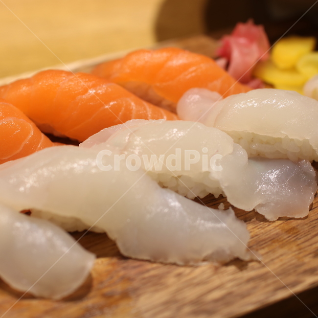 연어초밥,광어초밥,초밥,스시,음식,일식,연어,광어,음식,식재료,요리,food,cook,meal,dishes,food reserves,일식,일본음식,일본요리,Japanese food,Japanese dishes,Japanese meal,Japanese cook