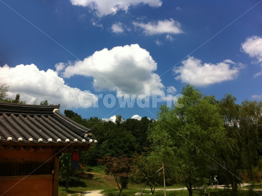 한옥,청명한,하늘,푸른하늘,전통가옥,한국,자연,풍경,한국전통,한국문화,korean traditional,korean culture,건축물,건물외관,exterior,building,structure,architecture,construction