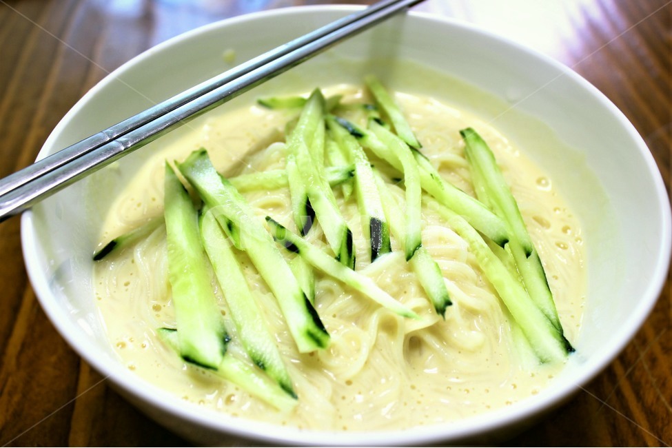 콩국수,여름음식,국수,면음식,콩,summer,food,summerfood,음식,식재료,요리,food,cook,meal,dishes,food reserves,면류,면요리,noodles,한식,한국음식,한국요리,korean food,korean dishes,korean meal,korean cook