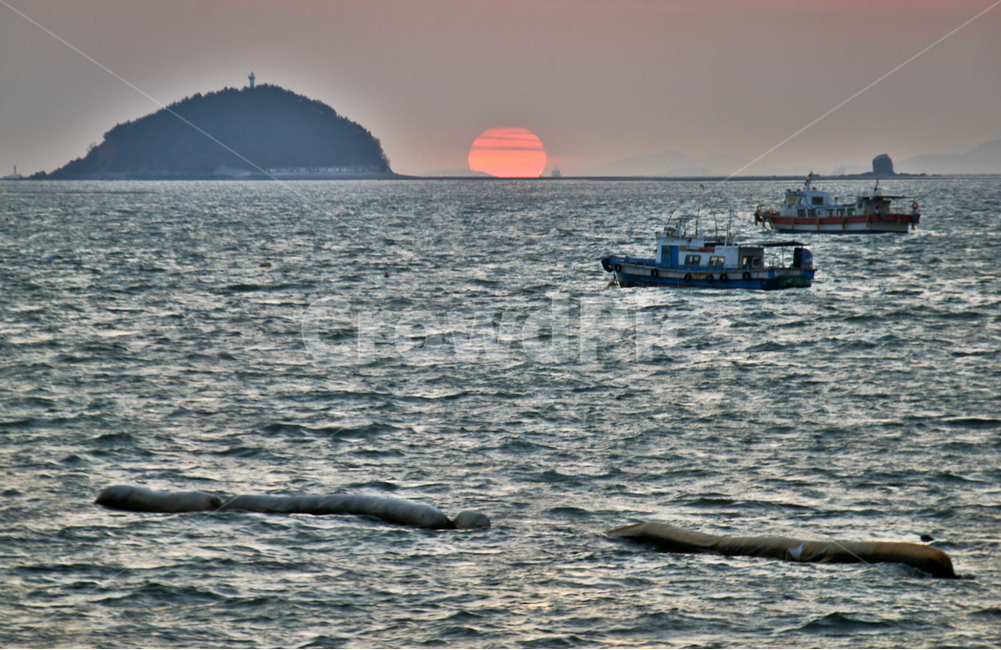 석양,일몰,지는해,붉은해,서해,고깃배,궁평항,화성,섬,산업,industry,industrial,어업,fishery,fishing industry