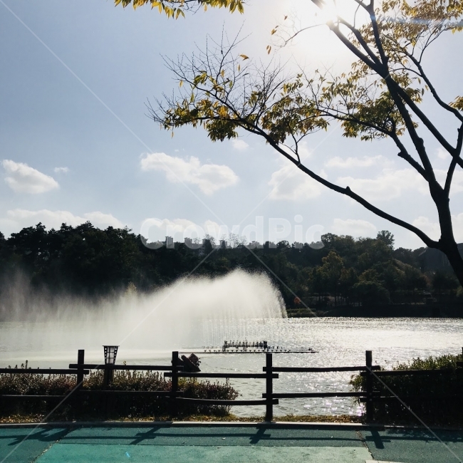sky,lake,cloud,blue,하늘,호수,자연,풍경,nature,landscape,water,물