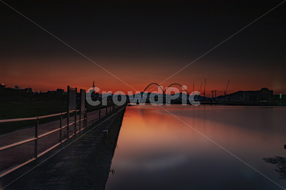 물,건물,다리,waterfront,water,워터프론트,bridge