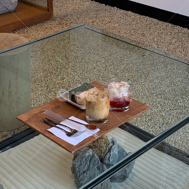 카페,음료,커피,파운드케이크,디저트,컵,cup,wood,나무,커피컵,coffeecup,음료수,drink,beverage,커피,카페,coffee,cafe