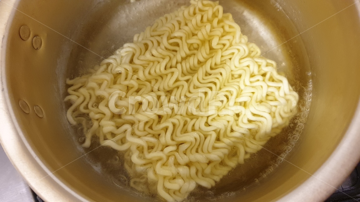 라면,라면끓이기,라면끓임,음식,인스턴트식품,식품,요리,조리,냄비,양은냄비,요리도구,조리도구,면발,식사,누들,noodle,food,cook,recipe,식자재,식재료,음식,식재료,요리,food,cook,meal,dishes,food reserves,면류,면요리,noodles,한식,한국음식,한국요리,korean food,korean dishes,korean meal,korean cook
