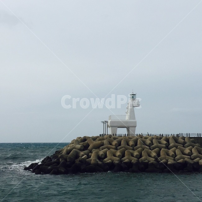 제주도,이호태우해변,풍경,자연,바다,nature,ocean,등대,lighthouse,outdoors,옥외,land,땅,water,물,shoreline,해안선,대양,sea