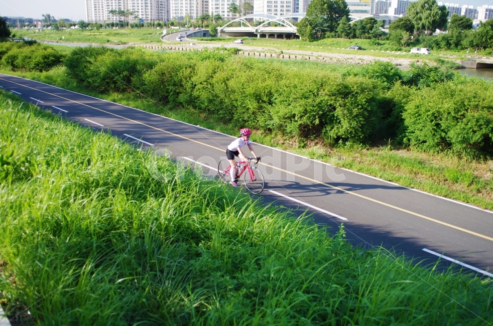 레져,스포츠,자전거,여자,모델,일반인모델,자연,환경,취미,사람,인물,인간,human,person,여성,여자,woman,female,lady,스포츠,레저,운동,sports,leisure,exercise,건강,헬스웨어,헬스케어,healthware,health care