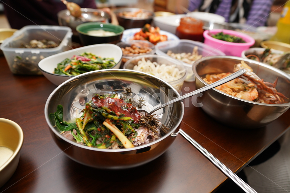 비빔밥,밥,음식,집밥,나물,야채,고추장,한식,식사,먹거리,food,meal,음식,식재료,요리,food,cook,meal,dishes,food reserves,한식,한국음식,한국요리,korean food,korean dishes,korean meal,korean cook