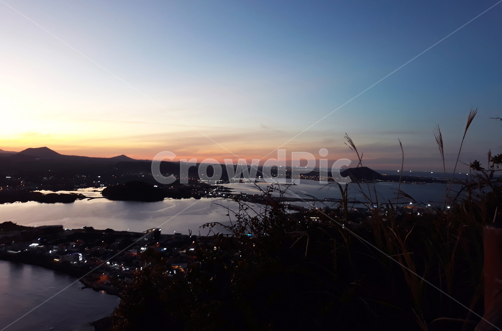 제주도,일몰,풍경,야경,자연,하늘,야경,밤,풍경,nightscape,night,landscape,nature,outdoors,옥외,sky,dusk,황혼,sunset,red sky,붉은 하늘,dawn,새벽,scenery