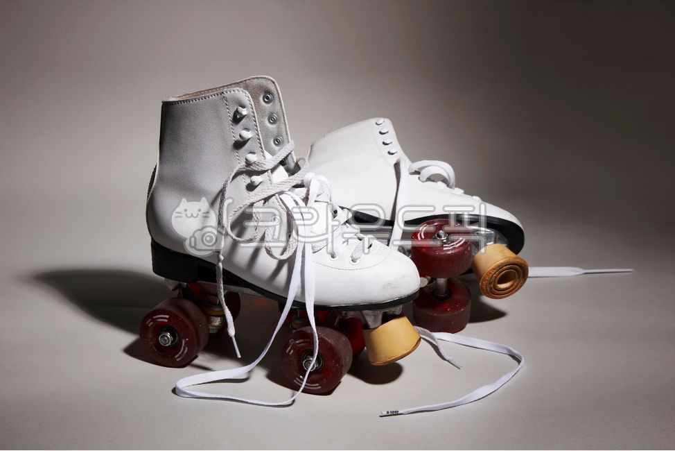item,old props,sports,trend,retro,life,lifestyle,White,vintage props,retro item,Leisure,vintage,Roller,prop,80s,skate,roller skates,leisure