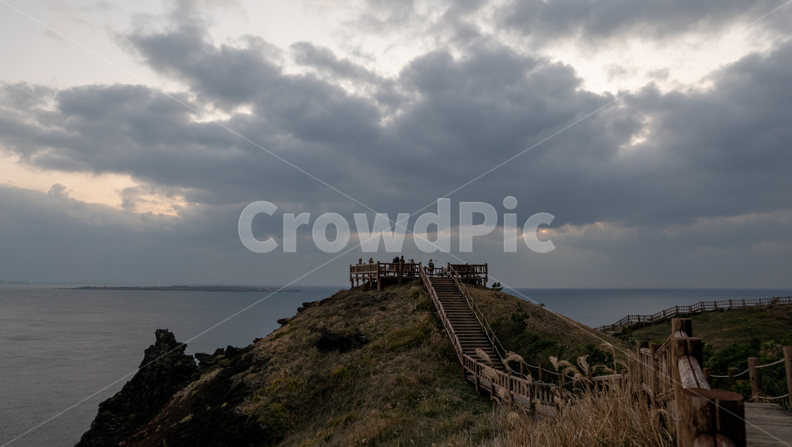 nature,자연,handrail,banister,난간,outdoors,옥외,전망대,전망,구름,cloud,oversee,sightseeing,자연,풍경,nature,landscape,한국자연풍경,한국자연경관,korea nature landscape,제주도,jeju,jeju island