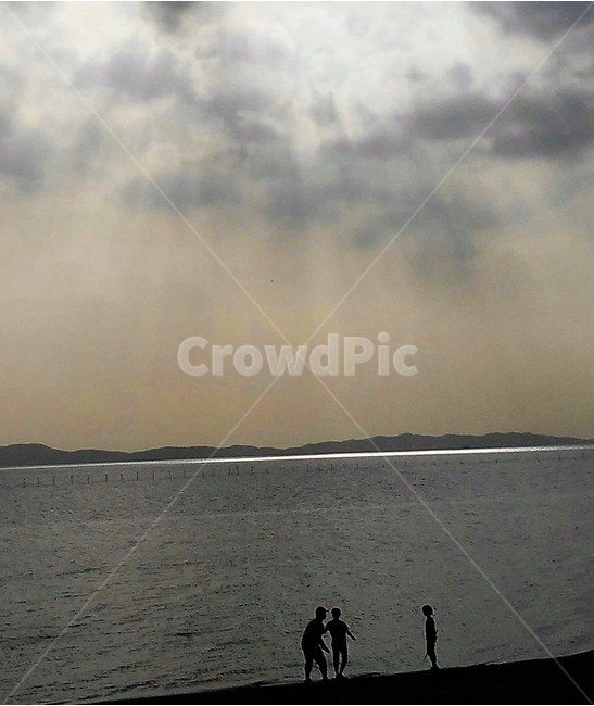 동막해수욕장,sunset,sea,바다,일몰,자연,바다여행,동막해변,수평선,저녁바다,노을,물결,휴가,아이들,바다구름,여름,여름바다,여름방학,서해바다,해변일몰,국내여행,쉼,바다배경,일몰배경,실루엣배경,휴가배경,쉼배경,휴식배경,emotion,feeling,nature,sensible,horizon,silhouette,travel,vacation,자연,풍경,nature,landscape,사람들,대중,군중,other people,crowd,인물실루엣,사람실루엣,character silhouette,human silhouette,human,인간,person,사람