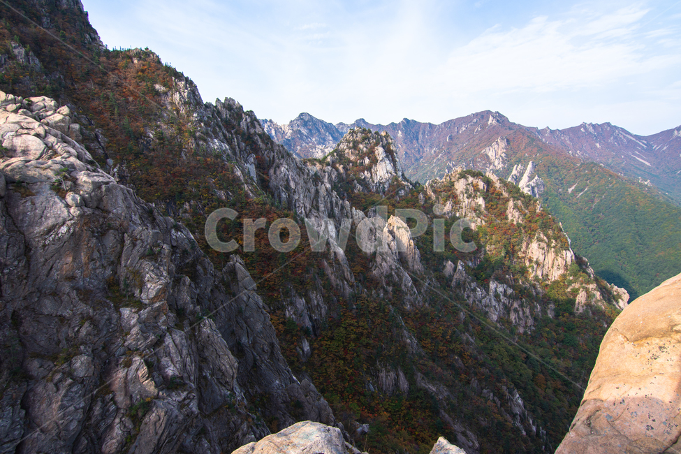 설악산,산,정상,바위산,하늘,구름,자연,풍경,산꼭대기,자연,풍경,nature,landscape,outdoors,옥외,mountain,mountain range,산맥