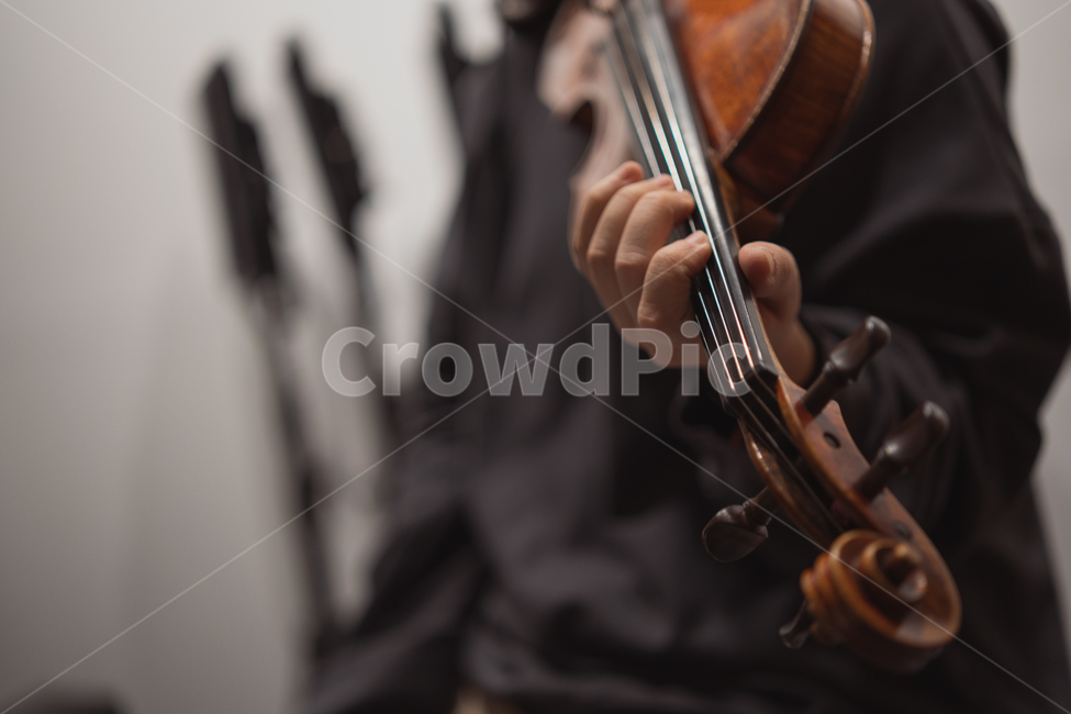 악기,연주,음악,instrument,music,사람,인물,인간,human,person,예술,art,악기,음향기기,musical instrument,musical equipment