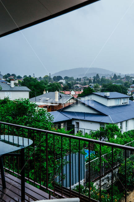 호주,타즈매니아,australia,tasmania,푸른하늘,sky,흐린날,흐림,집,house,home,마을,타운,2층,테라스,시골,town,도시,풍경,city,landscape,해외,외국,세계,foreign,oversea,world,세계도시풍경,해외도시풍경,외국도시풍경,world cityscape,railing,난간,roof,지붕
