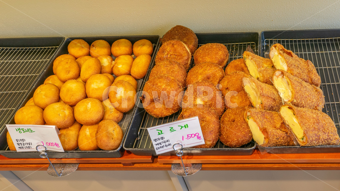 food,식품,bread,빵,도너츠,도나스,생도너츠,빵진열,빵집,동네빵집,고로케,음식,식재료,요리,food,cook,meal,dishes,food reserves,빵,bread