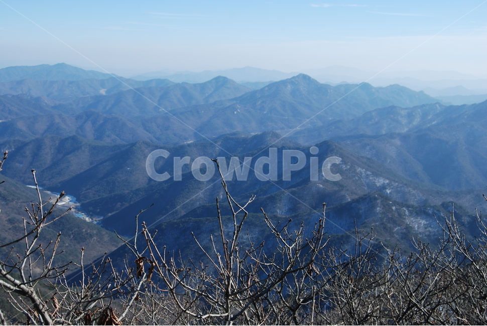 속리산국립공원,문장대,천왕봉,입석대,수학여행지,자연의위대함,등산로,능선,아름다움,신비스런산,돌,산행,힐링,자연,감성,등산,계절,여행,한국,한국명산,한국등산,풍경,눈,나무,하늘,바람,바람소리,환경,생태계,산,땅,겨울,계절,winter,season,자연,풍경,nature,landscape,한국자연풍경,한국자연경관,korea nature landscape,mountain range,산맥,mountain,outdoors,옥외