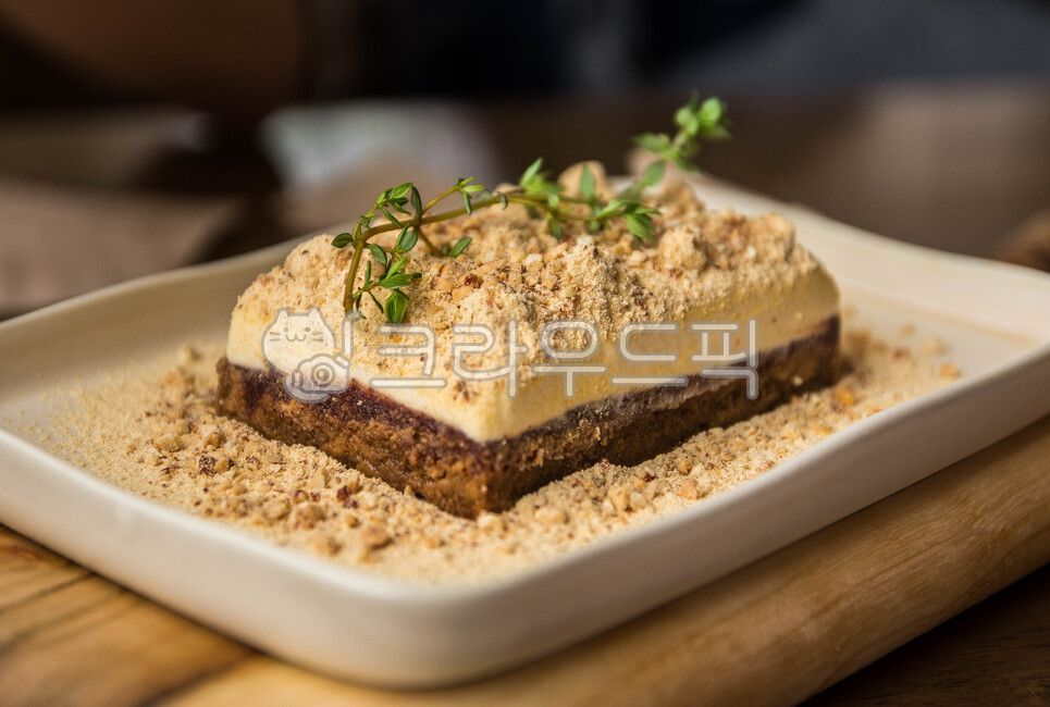 Tiramisu,Injeolmi,cafe,dessert,snack,tiramisu,food