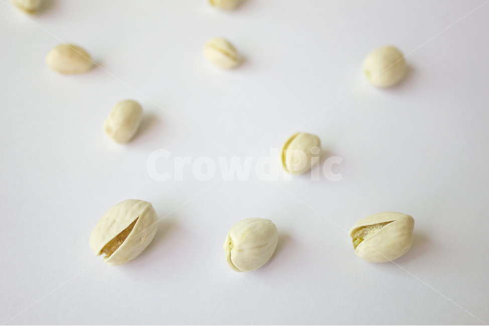 피스타치오,건강,음식,넛츠,건조,슈퍼푸드,식품,견과류,딱딱한,많은,다수,흰배경,견과,클로즈업,누끼,껍질,dry,nuts,bean,콩류,여러개,탑앵글,탑뷰,음식,식재료,요리,food,cook,meal,dishes,food reserves,콩류,견과류,beans,pulse,nuts,dry fruits