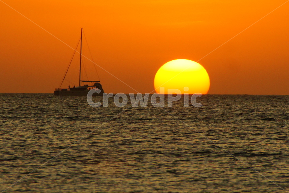 일몰,일출,석양,sunset,sunrise,바다,수평선,보트,요트,배,yacht,boat,watercraft,선박