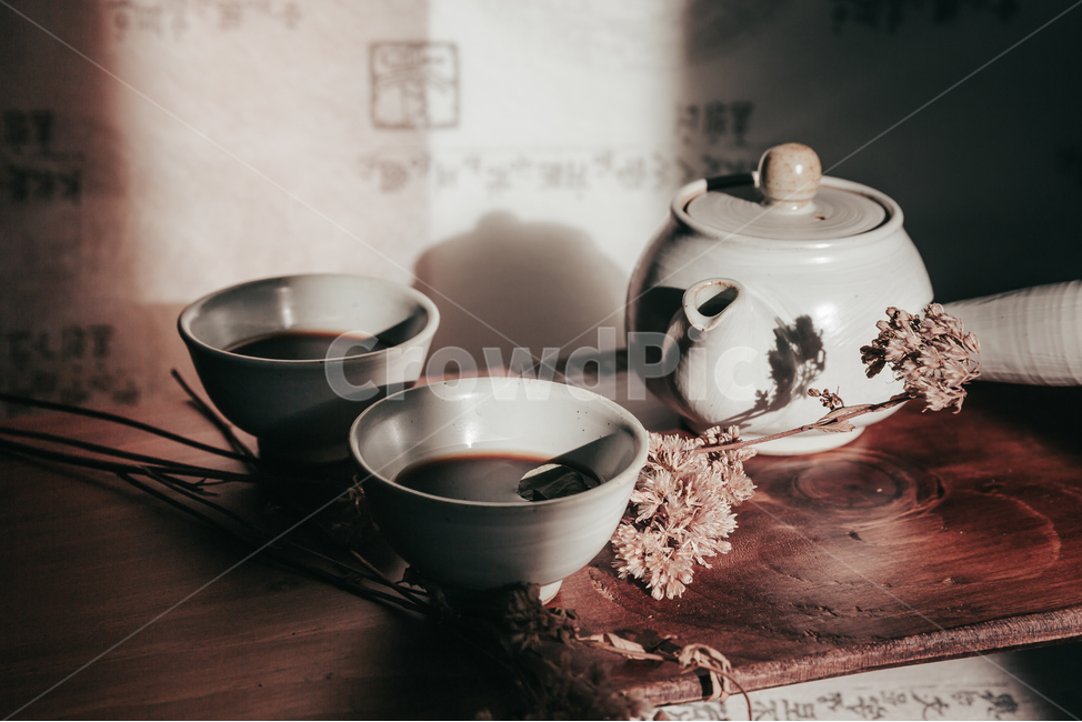한약,전통찻잔,건강즙,전통차,약,다기세트,다도세트,전통다기,한방차,한방,한방즙,약초,건강,전통,한국차,전통방식,차,찻잔,다기,다도,동양,음료,카페,koreatea,teasets,teapot,bowl,drink,healthy,antique,ceramic,teacup,old,traditionaltea,orientaltea,healthtea,한국전통,한국문화,korean traditional,korean culture,음료수,drink,beverage,감성,sensible,feeling